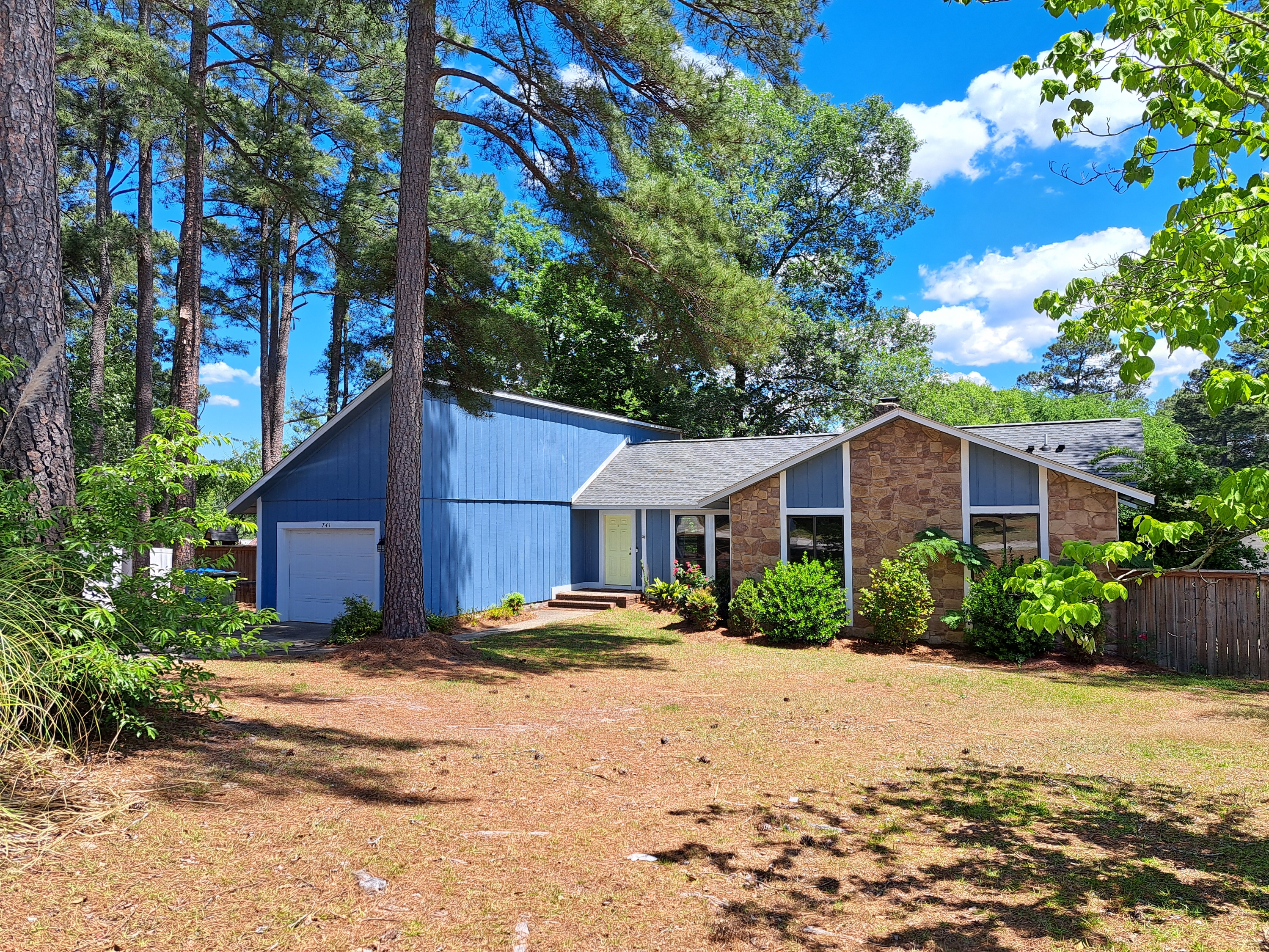 741 Maxine Street