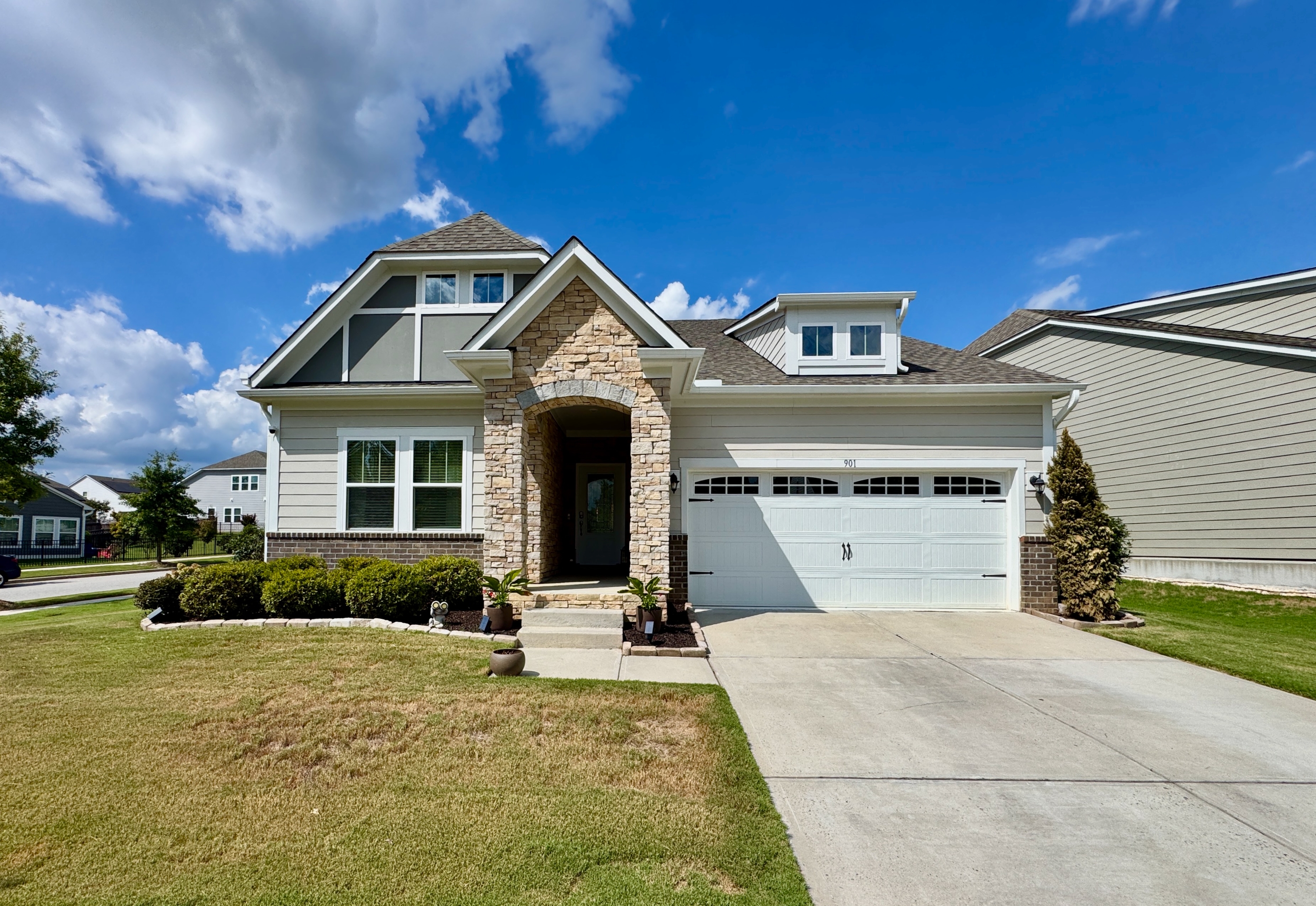 901 Sage Oak Lane